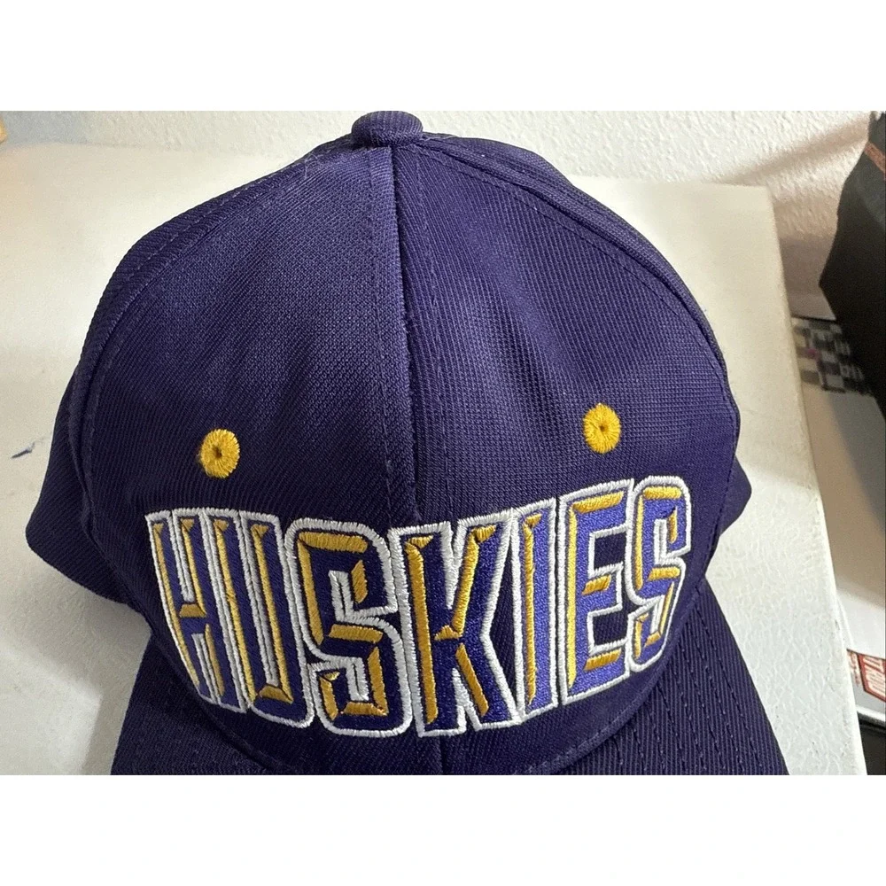 Youth Washington Huskies Hat Zephyr  Retro  90's Style  Snapback Cap See Photos‎